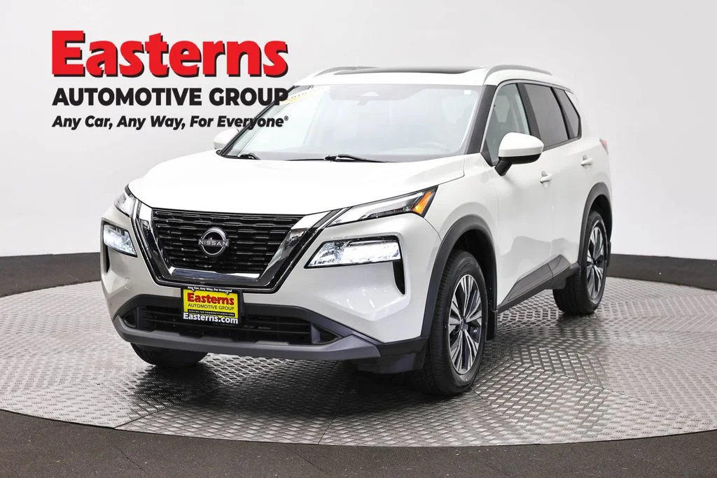 Used 2023 White Nissan SV image 1