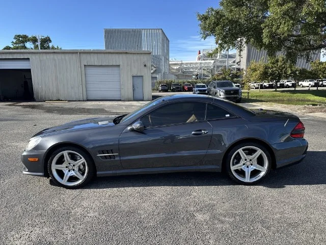 Used 2011 Gray Mercedes-Benz SL 550 image 8
