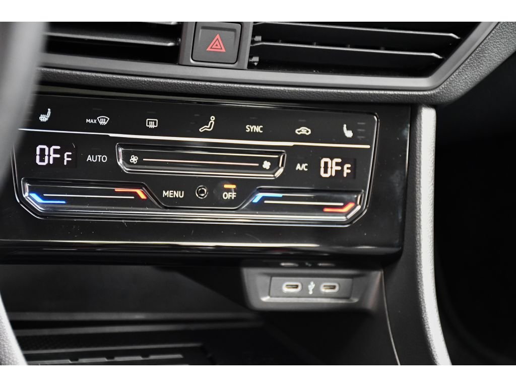 Used 2025 Pyrite Silver Metallic Volkswagen SE image 34