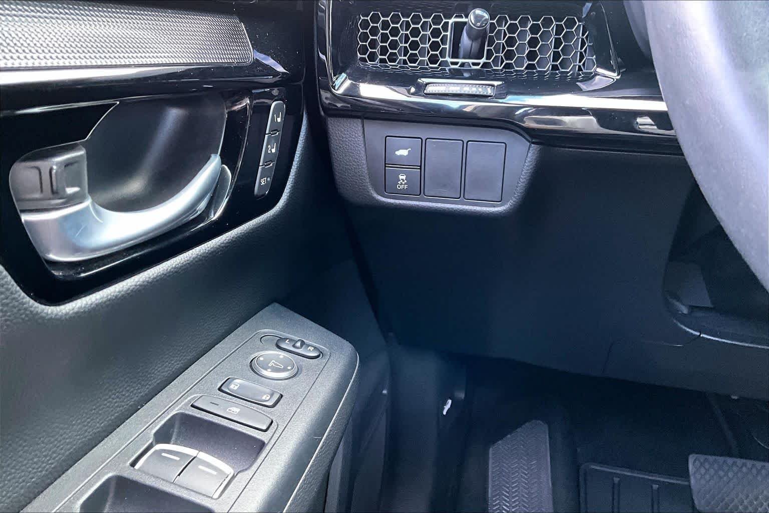 Used 2023 Platinum White Pearl Honda Sport Touring image 33