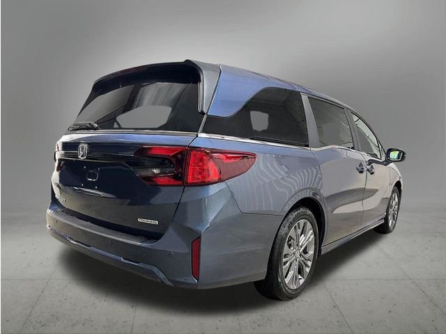 New 2026 Smoke Blue Pearl Honda Touring image 5