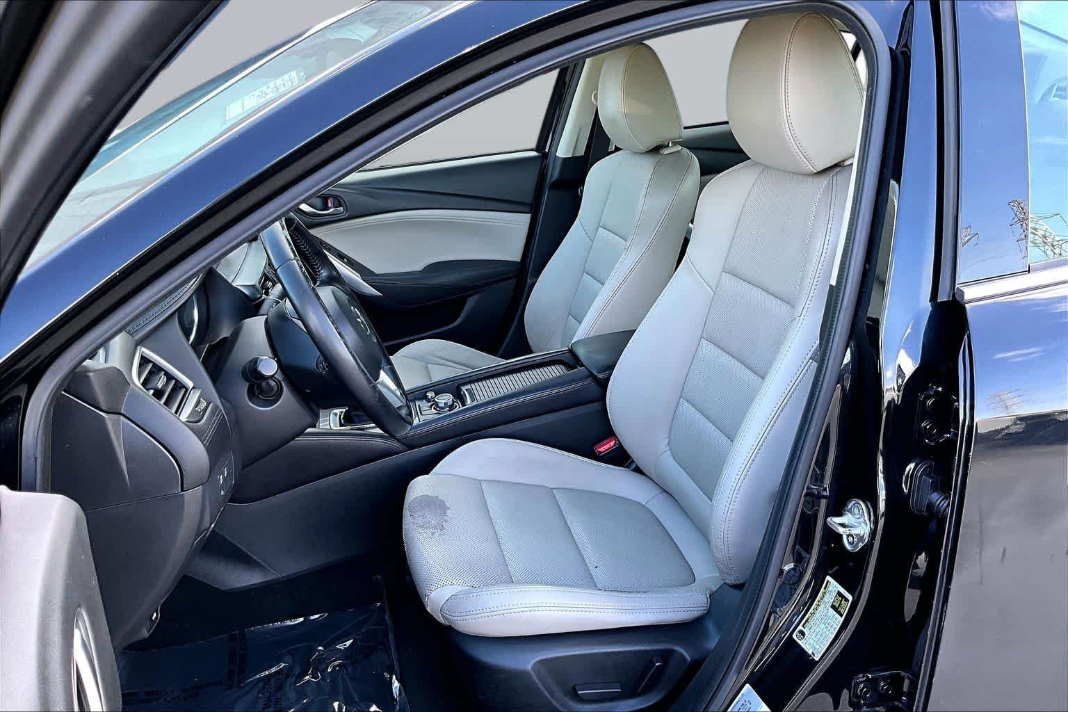 Used 2016 Jet Black Mica Mazda i Touring image 8
