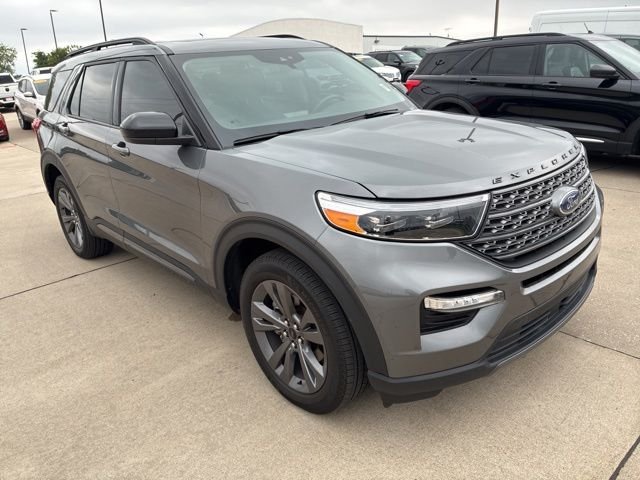 2023 Ford Explorer XLT 4WD's photo