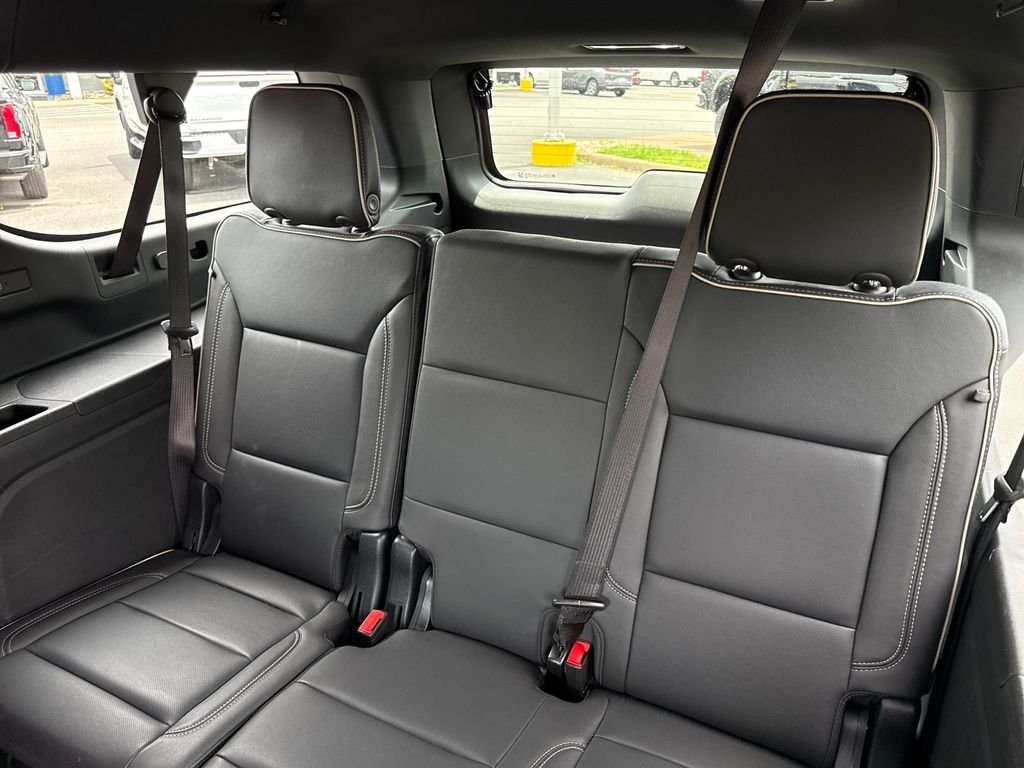 Used 2025 Gray Chevrolet Premier image 21