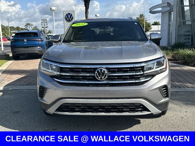 Used 2022 Silver Volkswagen 3.6L V6 SE w/Technology image 3