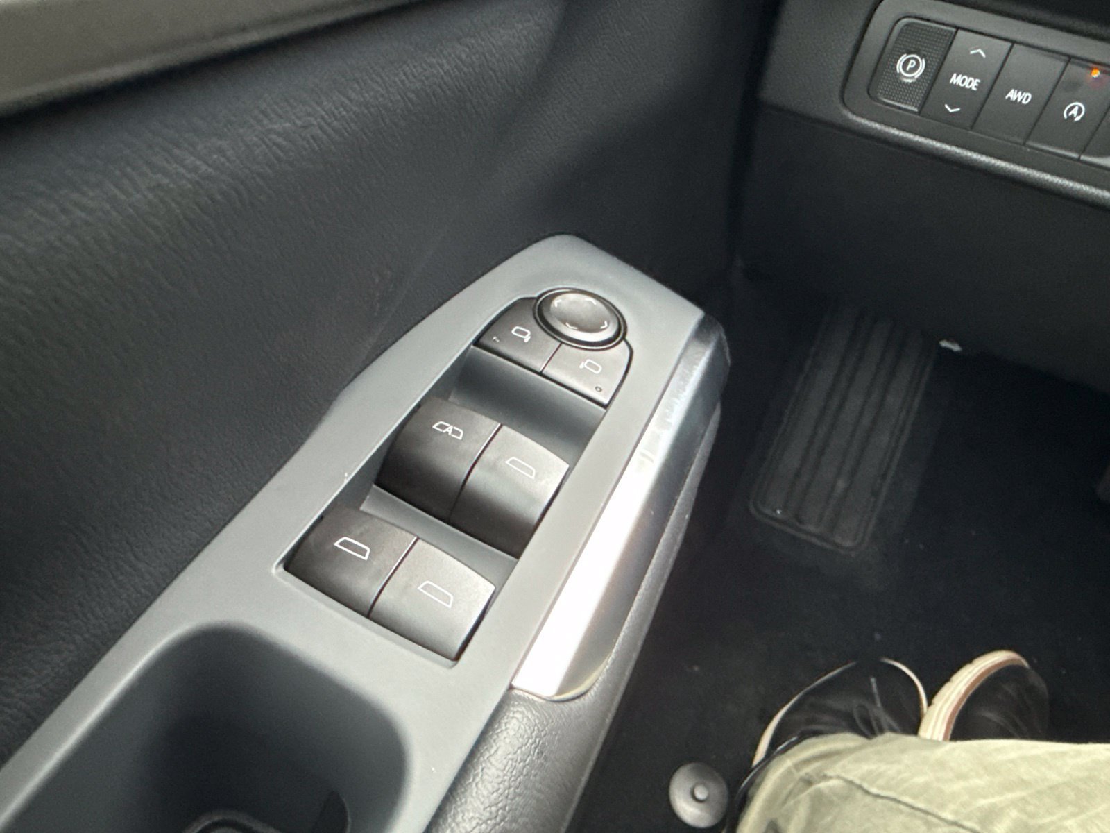 New 2027 Polar White Tricoat Chevrolet LT Midnight Edition with Evotex Seating image 38