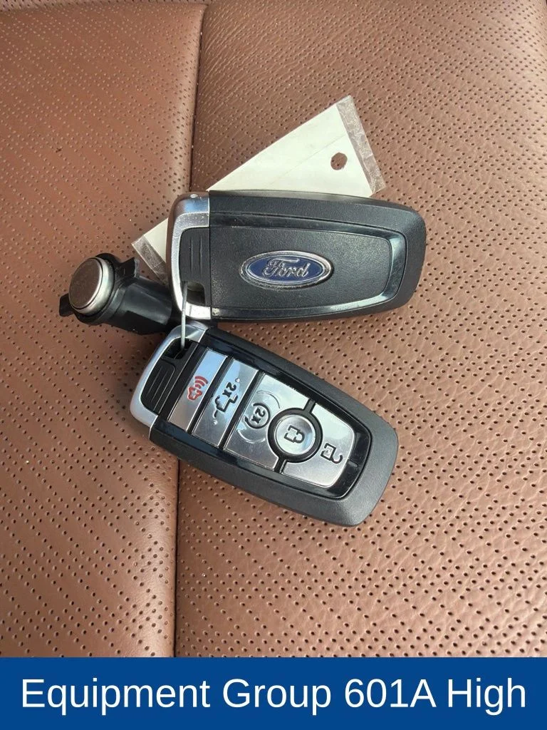 Used 2025 Star White Ford King Ranch image 24