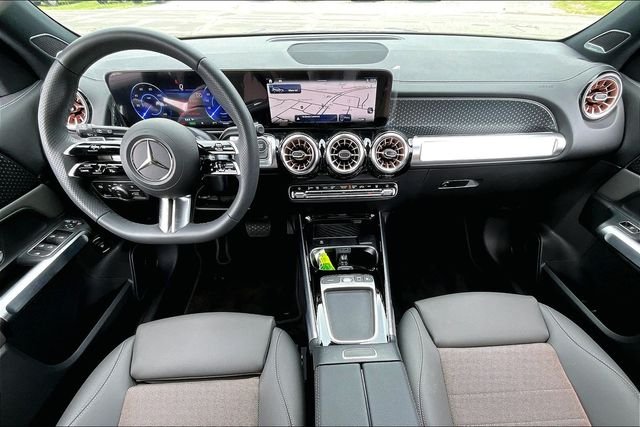 Certified Used 2025 Silver Mercedes-Benz 250+ image 7