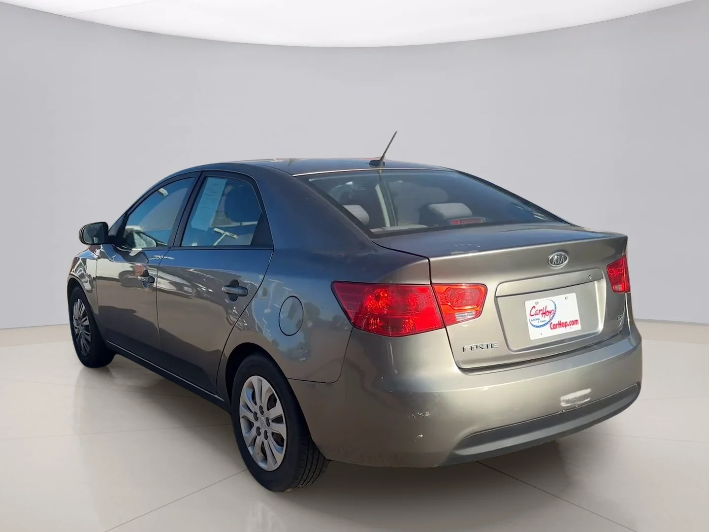 Used 2012 Gray Kia EX image 3
