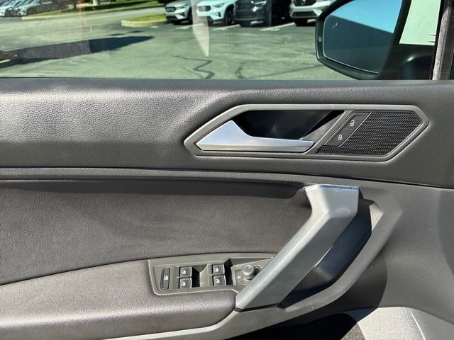 Used 2019 White Volkswagen 2.0T SE image 12