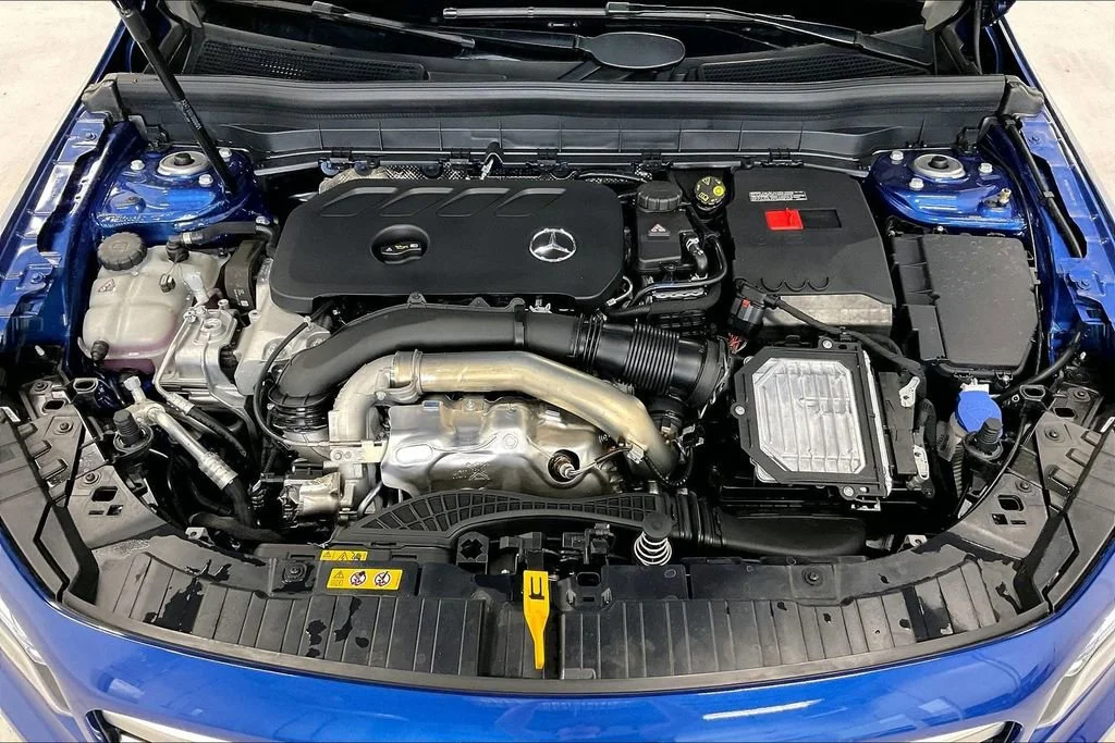 New 2026 Starling Blue Metallic Mercedes-Benz GLB 250 image 28