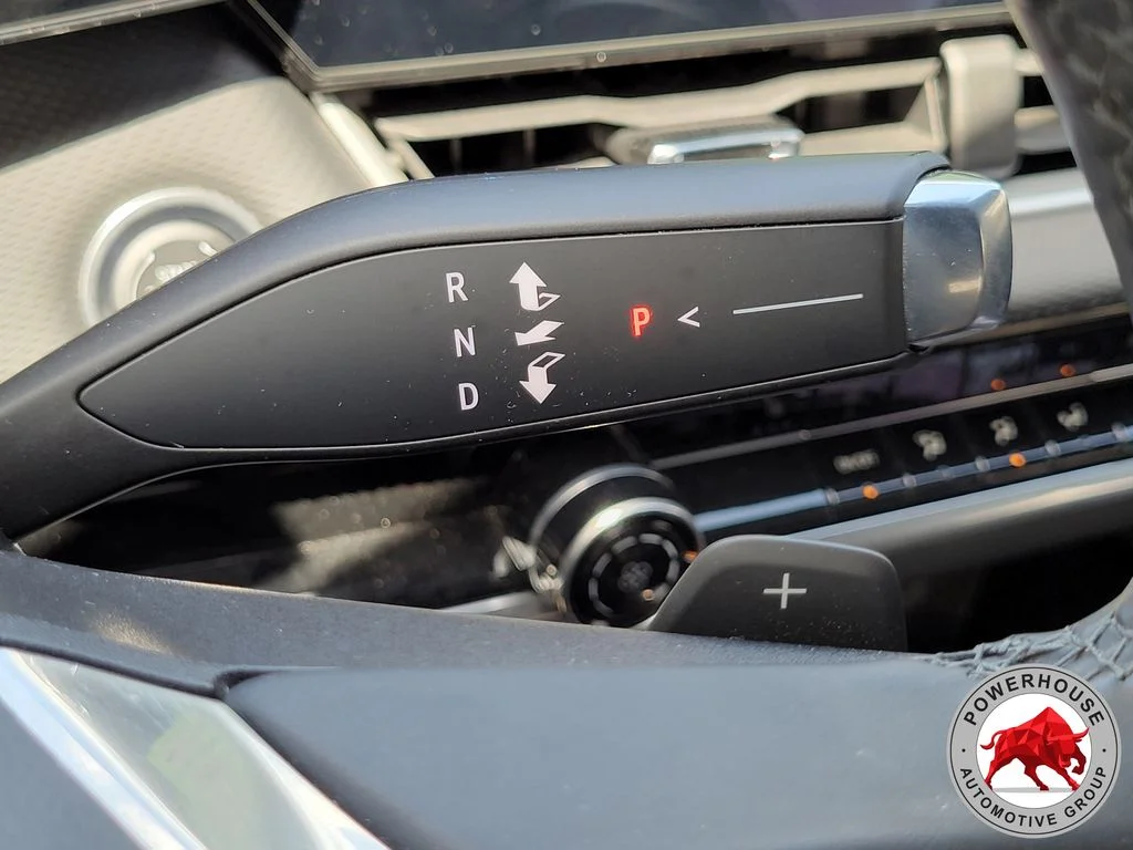 Used 2025 Green Chevrolet LT image 31
