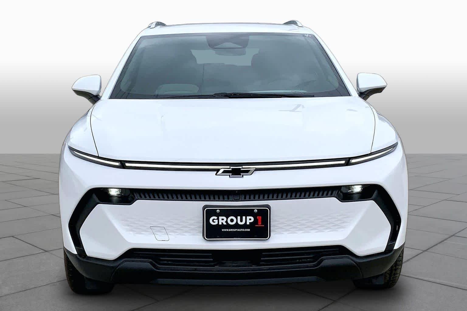 New 2026 Summit White Chevrolet LT image 2