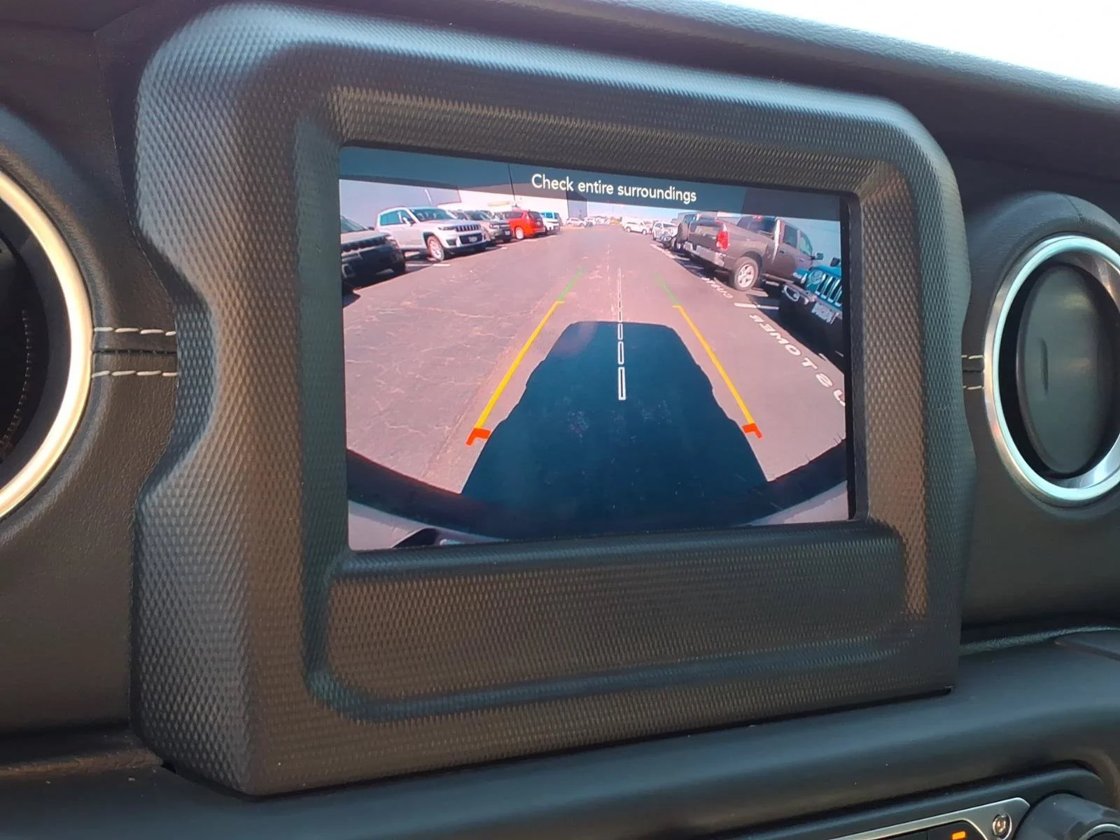Used 2018 Black Clearcoat Jeep Sahara image 11