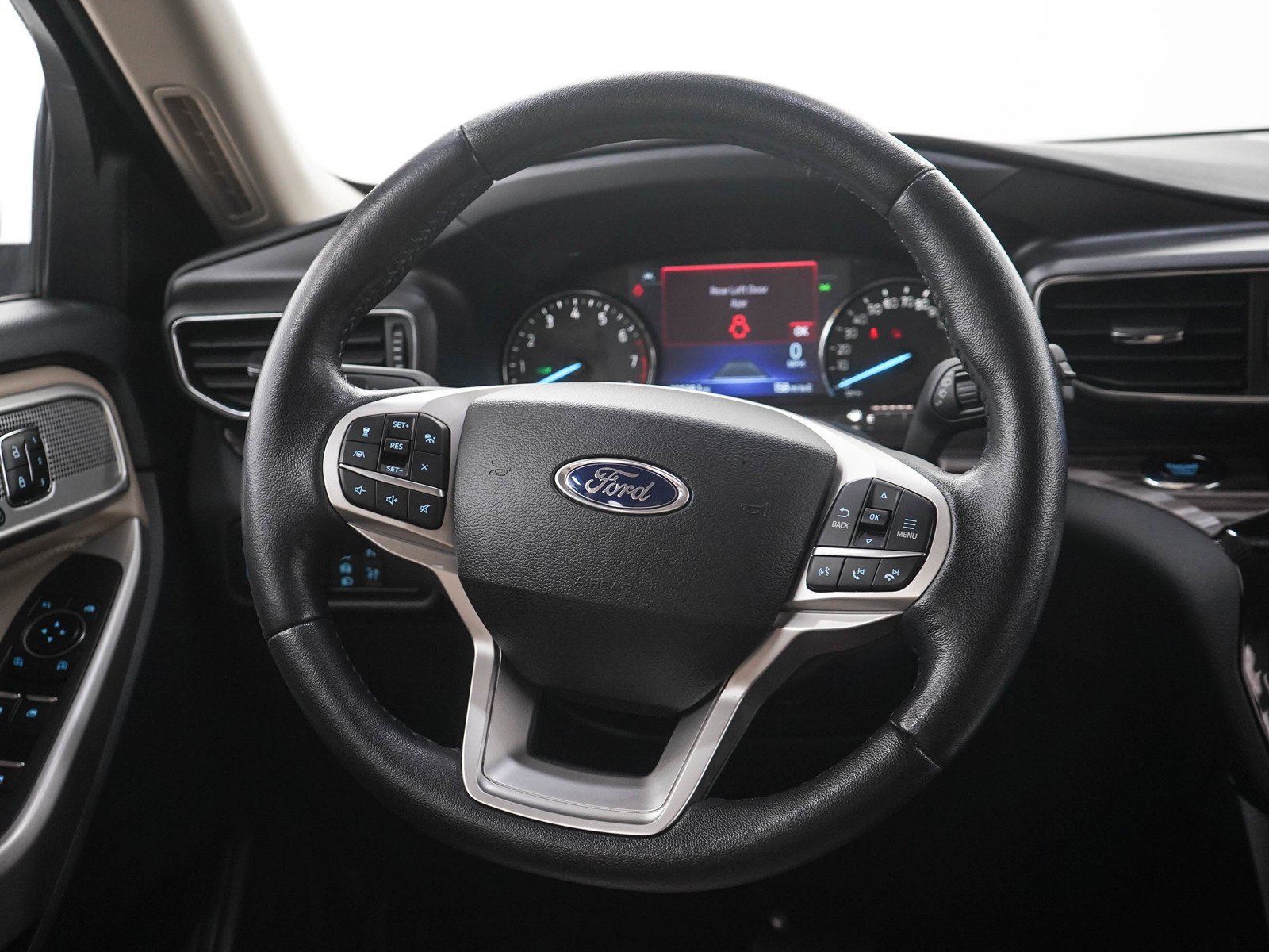 Used 2023  Ford Limited 4WD image 19