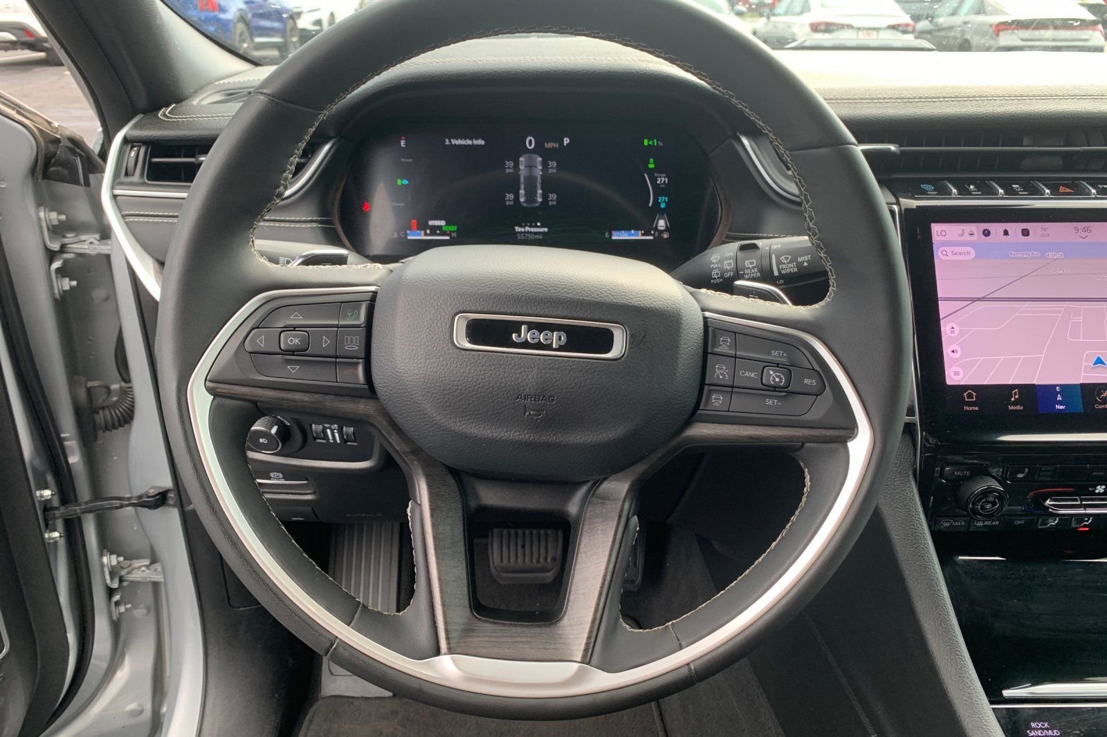 Used 2024 Silver Jeep 4xe image 30