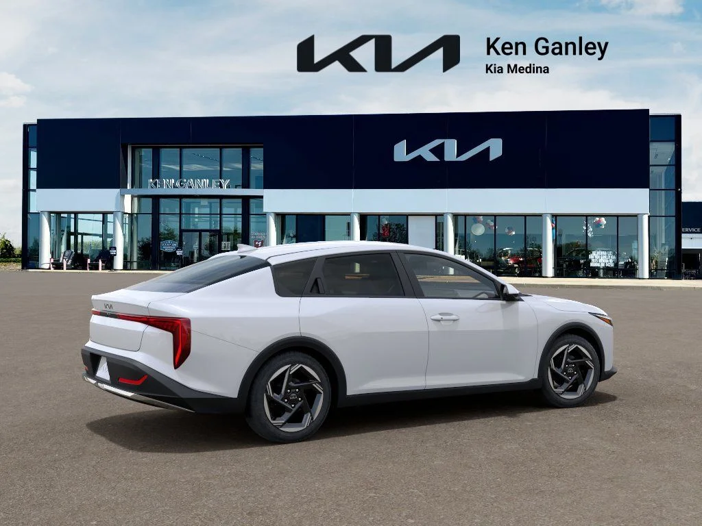 New 2026 Snow White Pearl Kia EX image 6