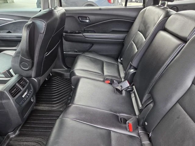 Used 2021  Honda EX-L image 30