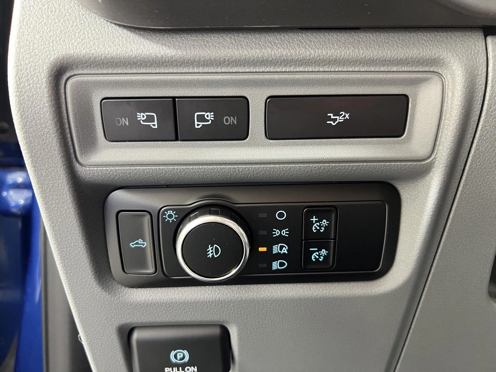 Used 2024 Atlas Blue Ford XLT image 16