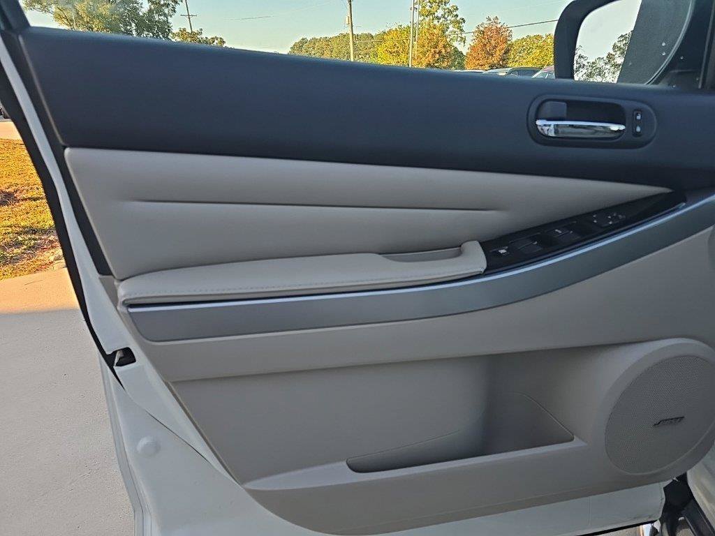 Used 2011 White Mazda s Grand Touring image 37