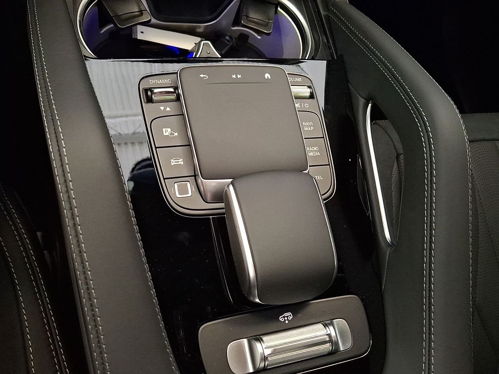 New 2026 MANUFAKTUR Moonlight White Metallic Mercedes-Benz GLE 53 AMG® image 13