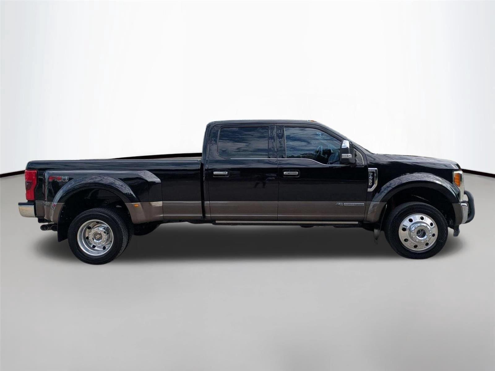 Used 2017 Shadow Black Ford King Ranch image 4