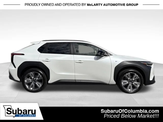 Used 2023 White Subaru Limited image 11