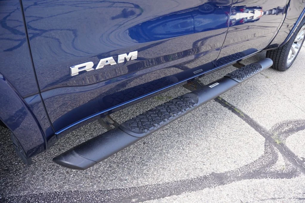 Used 2022 Patriot Blue Pearlcoat Ram Laramie image 14