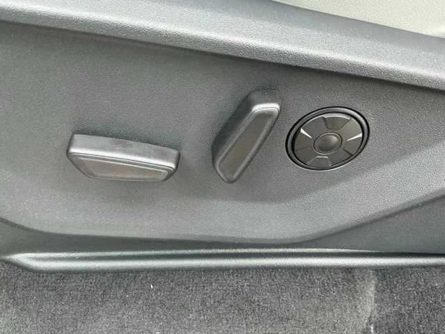 New 2026 Star White Metallic Tri-Coat Ford MAX Platinum® image 22