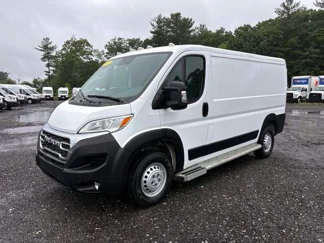 Used 2025 White Ram  image 3
