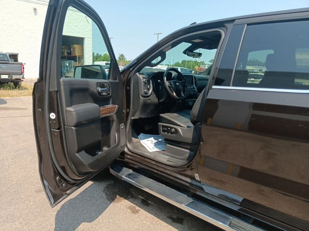 Used 2019 Havana Brown Metallic Chevrolet High Country image 12