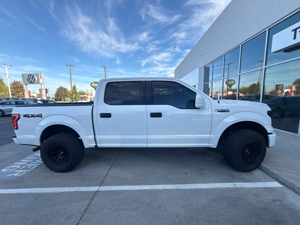 Used 2017 White Ford XLT image 11