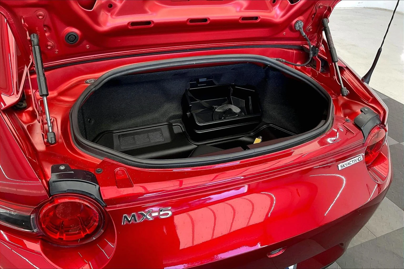 Used 2023 Soul Red Crystal Metallic Mazda Grand Touring image 24
