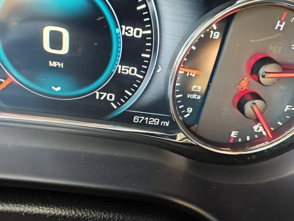 Used 2017 White GMC Denali image 19