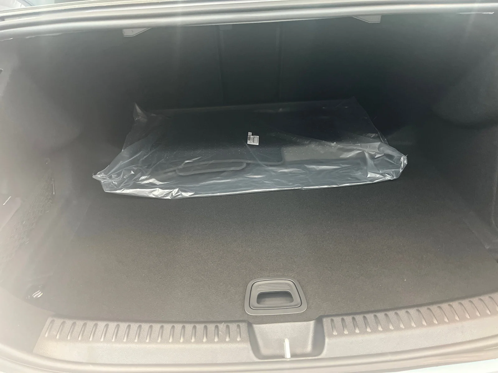 New 2027 Silver Mercedes-Benz E 350 image 10