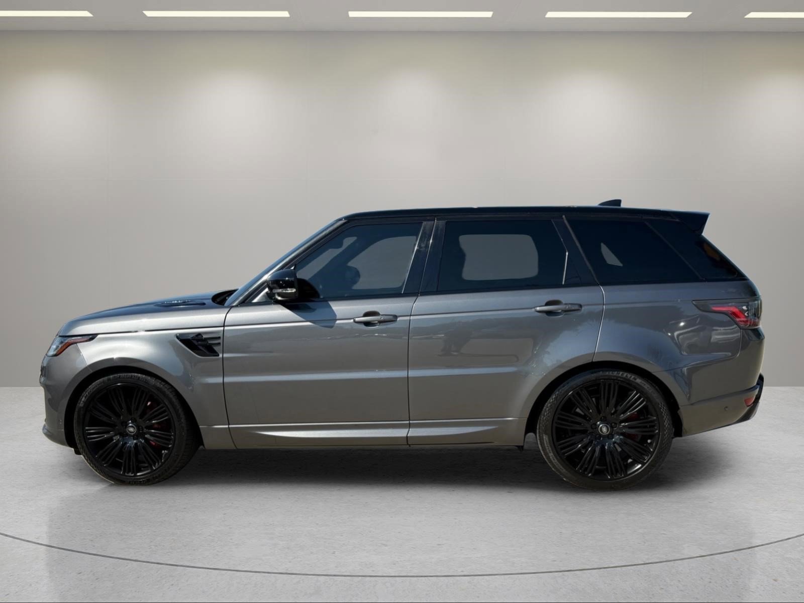 Used 2019  Land Rover Dynamic image 8