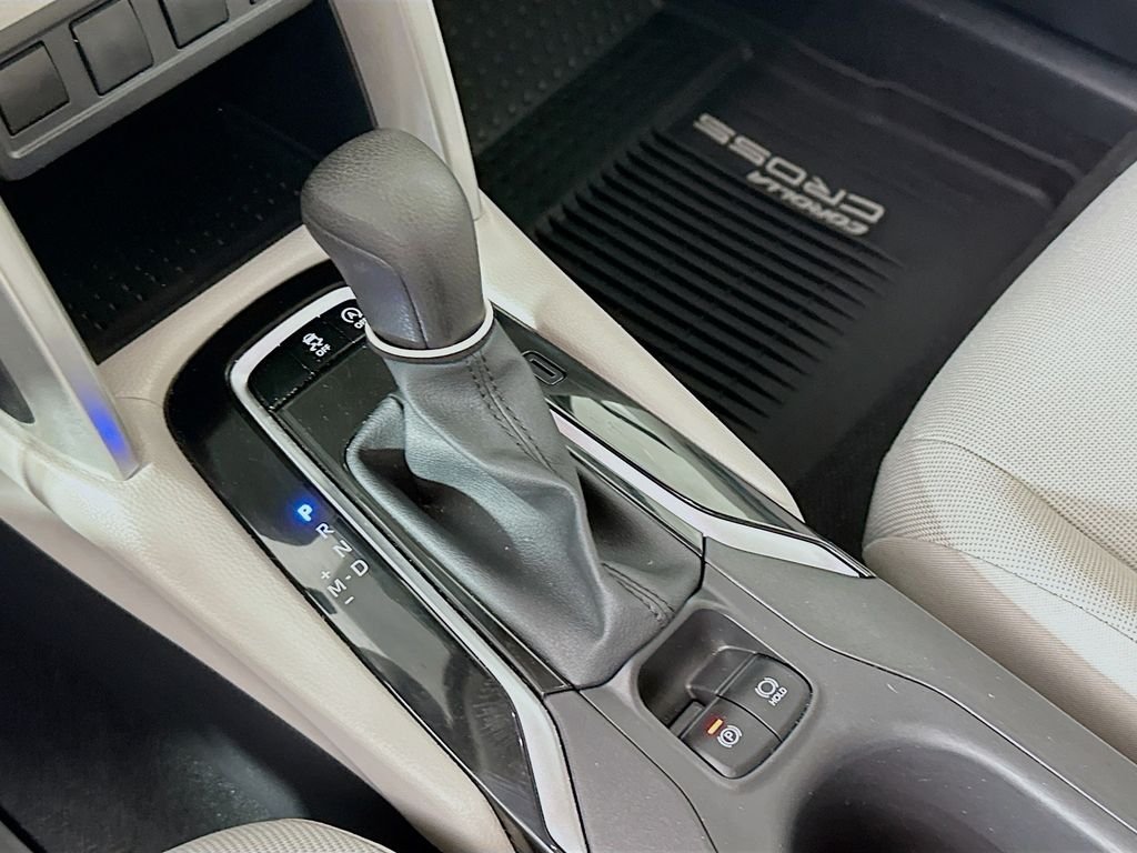 Used 2025 Silver Toyota L image 18