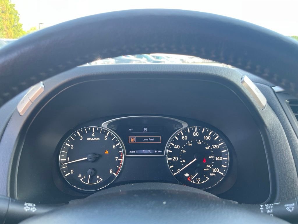 Used 2020 Brilliant Silver Metallic Nissan SL image 25