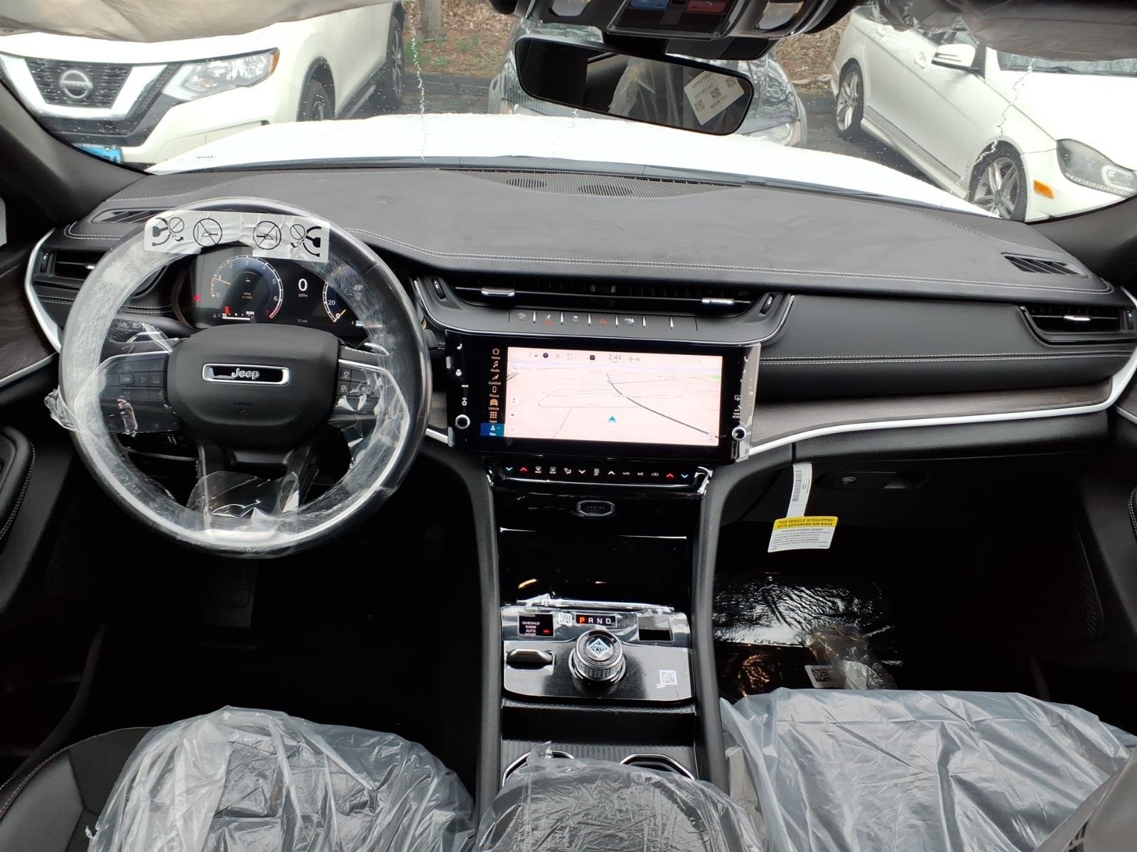 New 2026 Bright White Clear-Coat Exterior Paint Jeep Altitude image 11