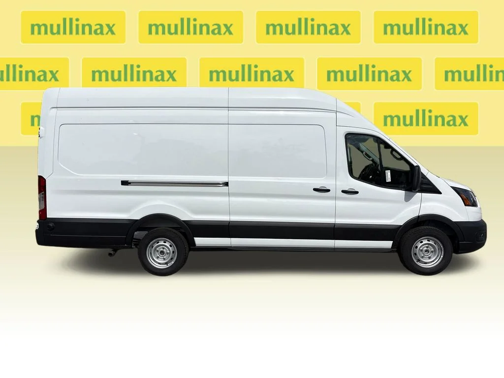 New 2026 White Ford Base image 2