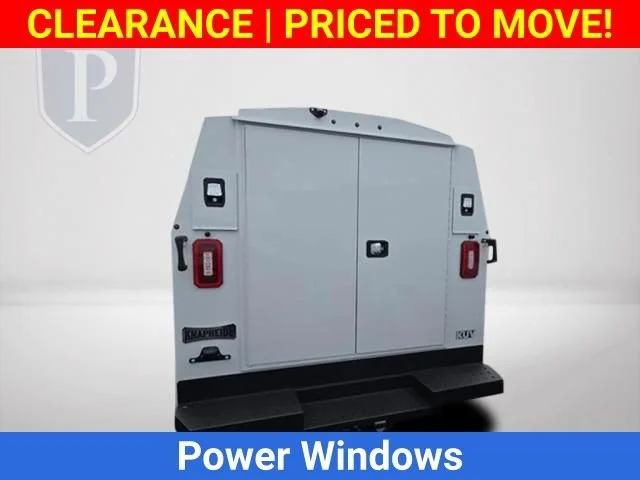 New 2025 Summit White Chevrolet 1WT image 8