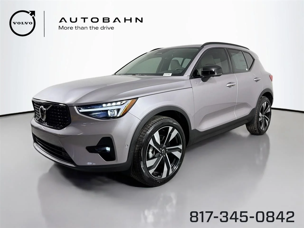 2026 Volvo XC40 B5 Plus Dark AWD's photo