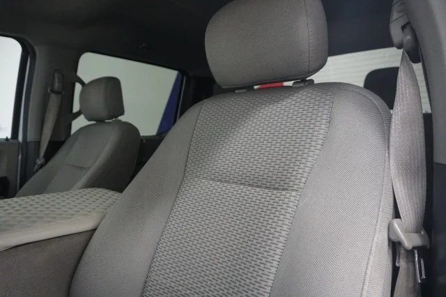 Used 2020 Oxford White Ford LARIAT image 16