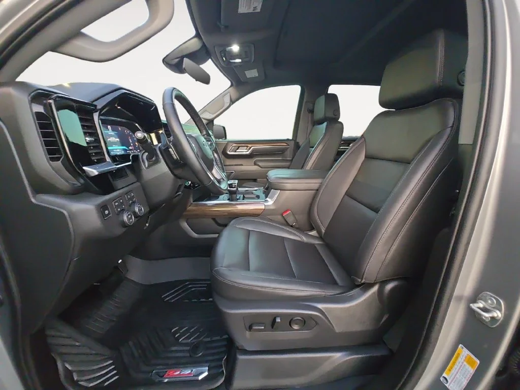 Used 2026 Sterling Gray Metallic Chevrolet LT Trail Boss image 16