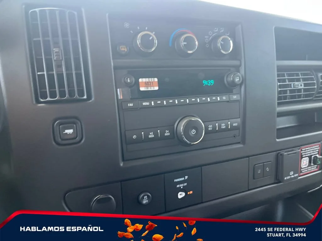 New 2026 Summit White GMC Work Van image 22