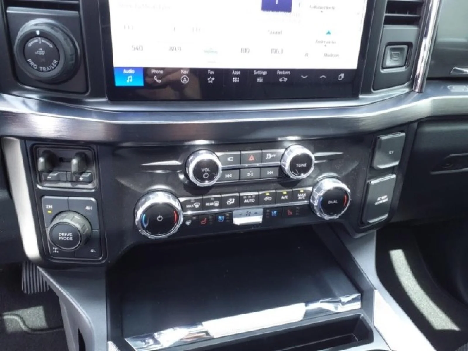 New 2025 Avalanche Ford LARIAT image 14