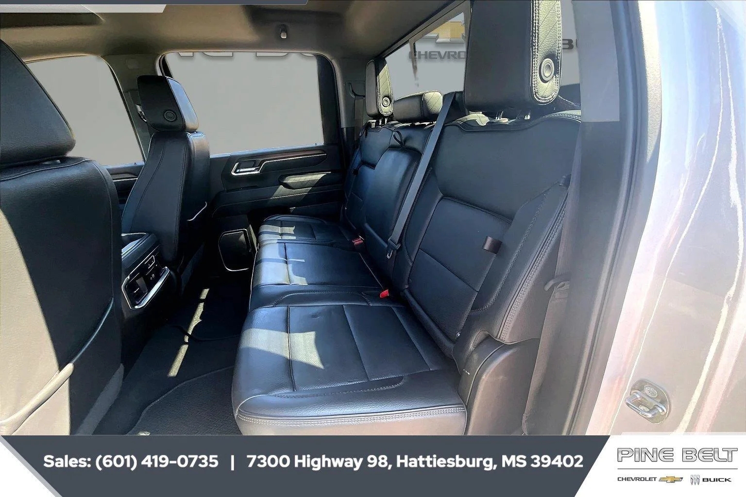 Used 2024 White Frost Tricoat GMC Denali image 20