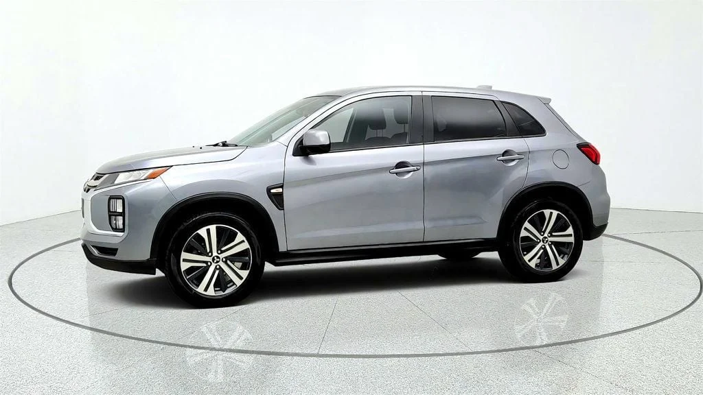 Used 2024 Mercury Gray Metallic Mitsubishi ES 2.0 AWC image 8