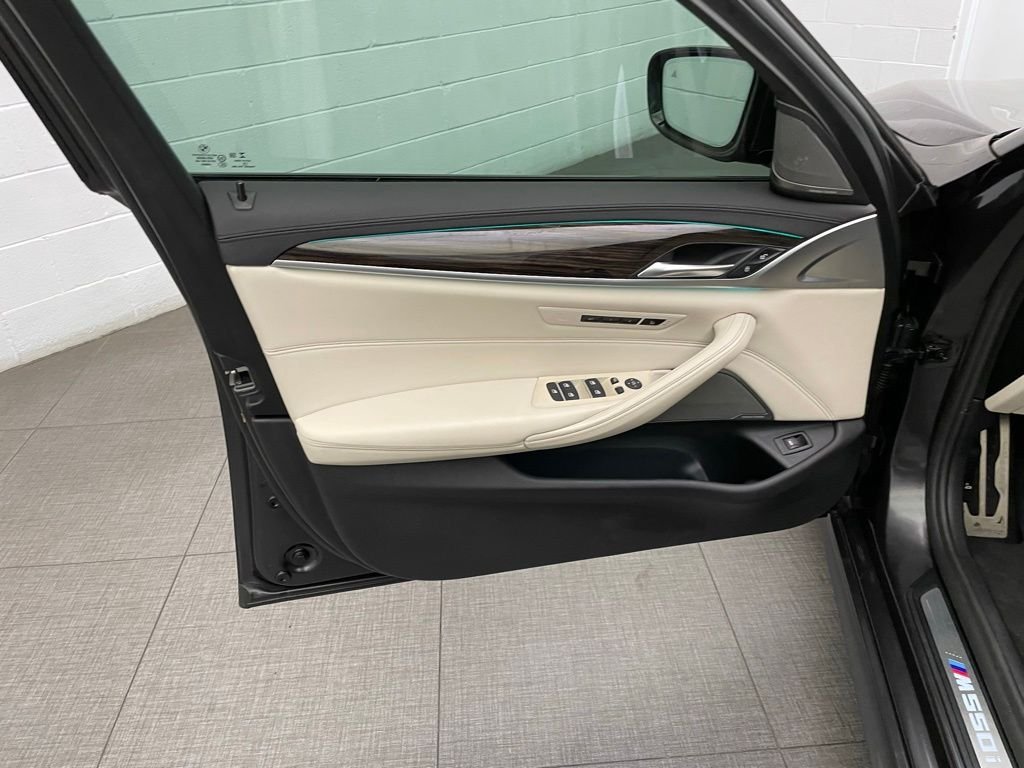 Used 2020 Gray BMW M550i xDrive image 23