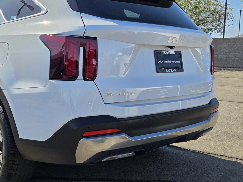 Used 2025 White Kia EX image 6